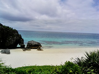 ハート岩と海岸(宮古島)